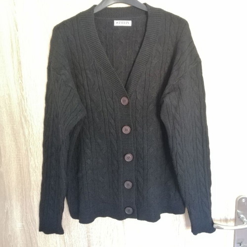 Oversize cardigan size S-M black new, very soft