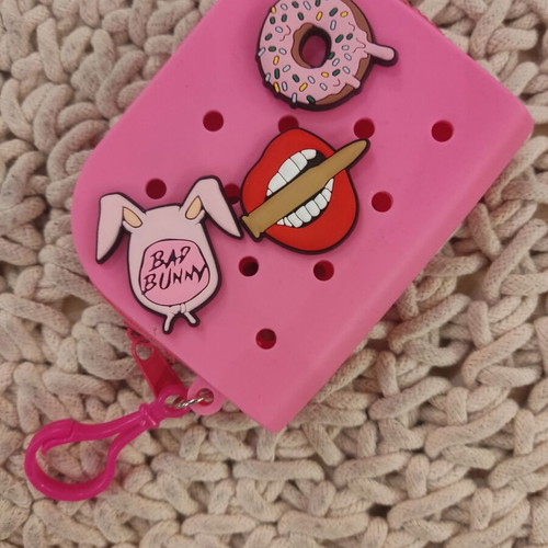 Silicone wallet new fuchsia with charms and keychain