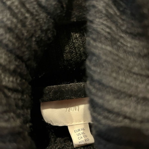 H&M sweater like new, size XL, black