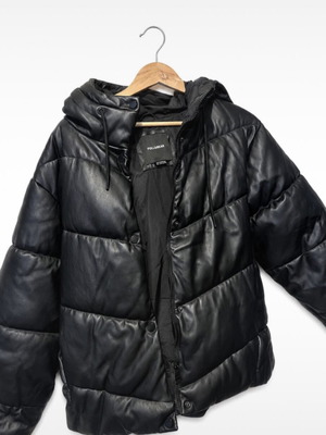 Pull & Bear thick jacket like new, black, size L