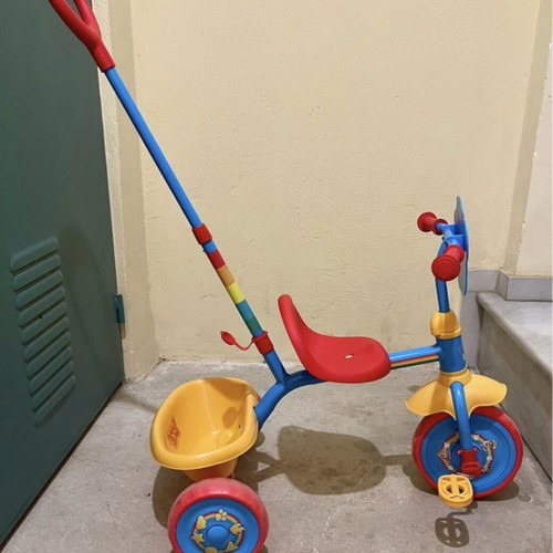 Paw Patrol Tricycle like new, foldable and easy to store