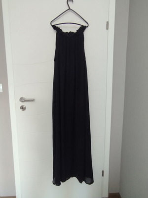 Tulle dress with lining like new, black