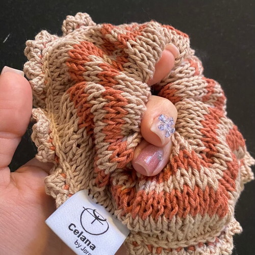Πλεκτό scrunchie καινούργιο, βαμβακερό με ρίγες και λεπτομέρεια