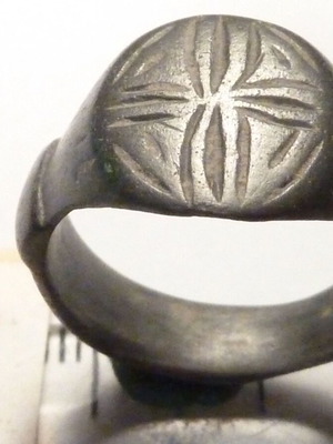 Old Revival Billon Ring with Cross used