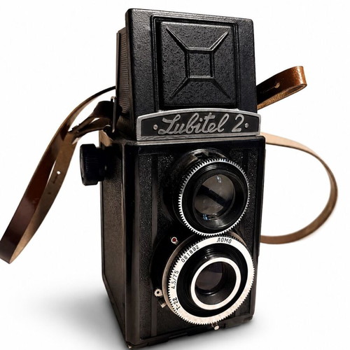 Lubitel 2 LOMO twin lens reflex camera mint condition