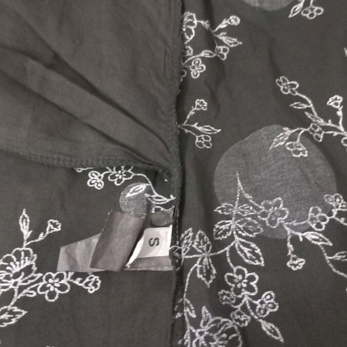 Women's skirt like new, size S, black and gray