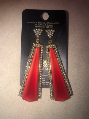 Dangle earrings with red and gray pearls new