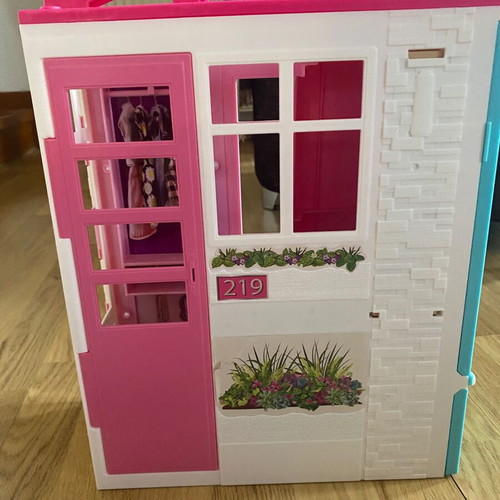 Barbie Summer House like new