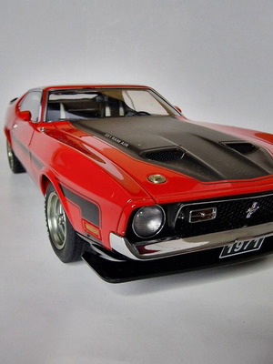 Autoart Millennium 1971 Ford Mustang Mach 1 Fastback Red LE 1:18 scale new