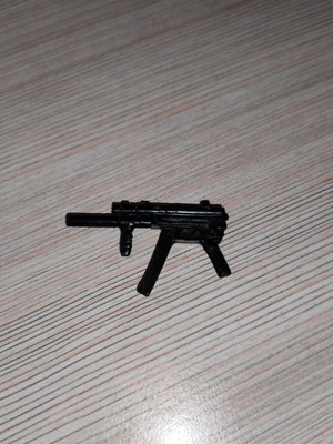 G.I.JOE Duke (v4) 1993 sub-machine gun accessory, Hasbro