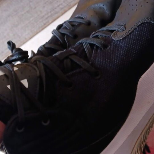 Under Armour men's athletic shoes size 46 used, excellent condition