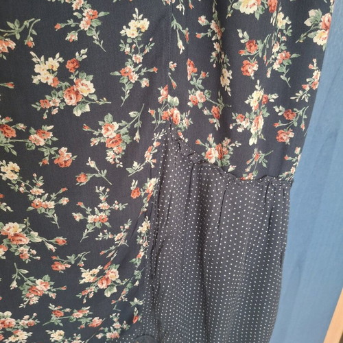 Attrattivo floral dress like new, size large, colorful