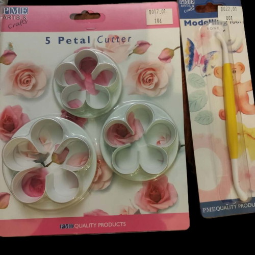 Fondant tools and materials set new