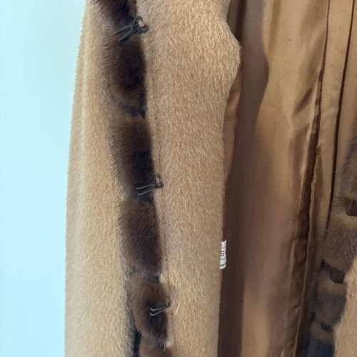 Salviati coat like new with mink fur, size M, beige