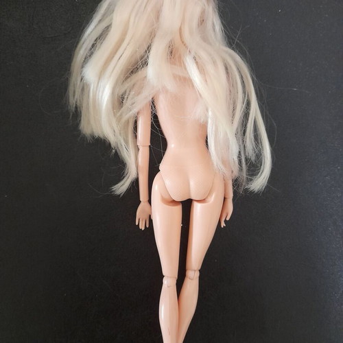 Κούκλες Barbie μεταχειρισμένες, δύο τεμάχια