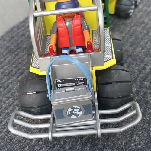 Playmobil wild animal transport vehicle used with extra equipment