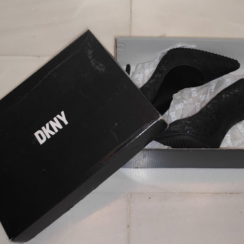 DKNY 12cm Black Leather Pumps New, Size 38