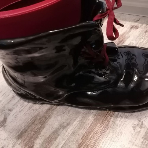 Vintage black boot-shaped planter like new