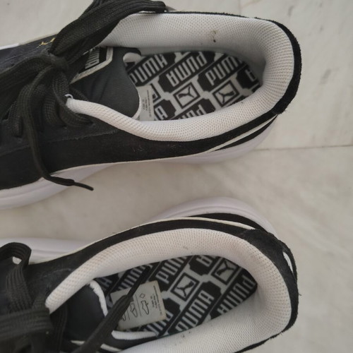Puma women's sneakers like new, size 36, black and white