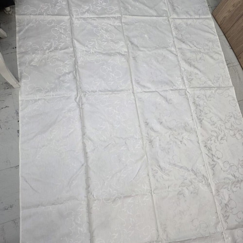 Tablecloth with embossed design new