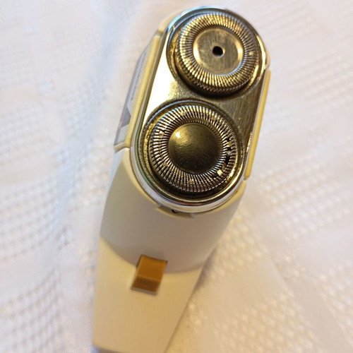 Philips Philishave SC 7960 electric razor used with original case