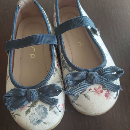 Children's shoes pack with boots and ballerina shoes