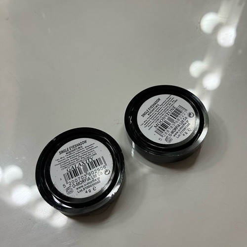 O-Morfia eyeshadow set of 2 like new