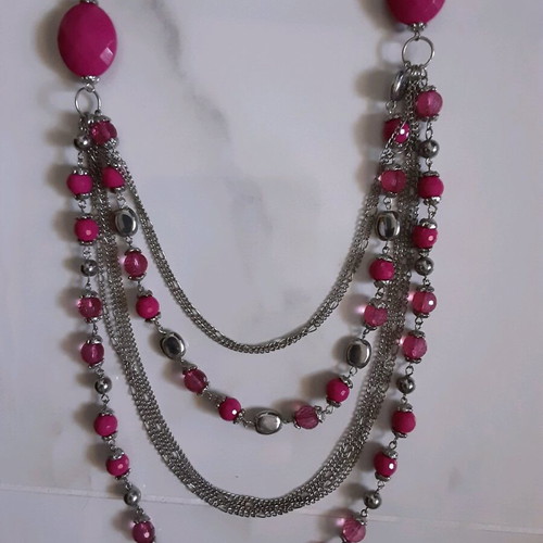 Silver necklace like new