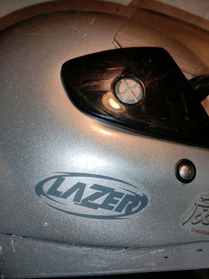 Κράνος Lazer μεταχειρισμένος, μέγεθος L, με χοντρά μαξιλαράκια