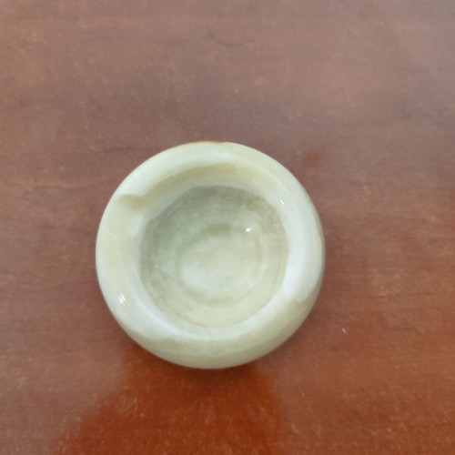 Marble ashtray like new, small white for one cigarette