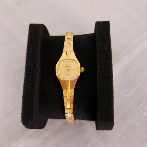 Quartz wristwatch women's like new, jewelry, 23 mm diameter