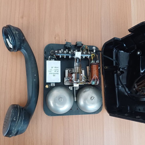 German Mix & Genest Telephone used, bakelite Siemens 1960s