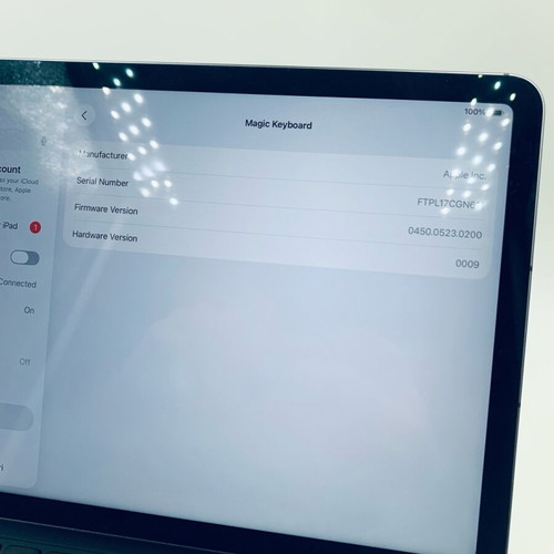 iPad Air (5th generation) 2022 with Magic Keyboard used, 64GB