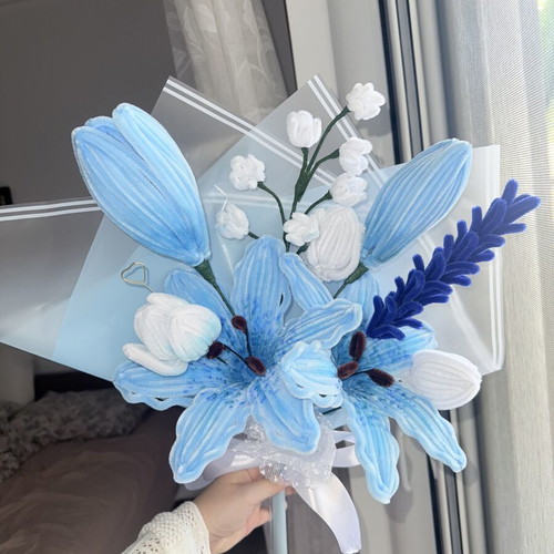 Handmade Lilium Flower Bouquet with Waterproof Wrapping