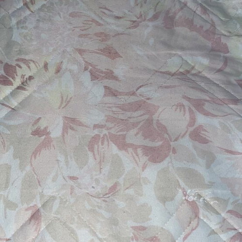 Single bed cover like new, pink satin with pillowcase