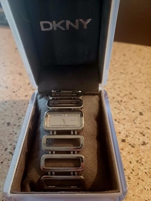 DKNY wristwatch women's collectible like new