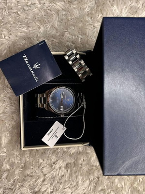 Maserati wristwatch new, authentic, blue and silver