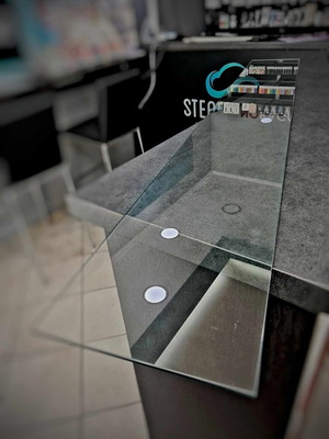 Γυάλινα ράφια  150cmX20cm πάχος 5mm