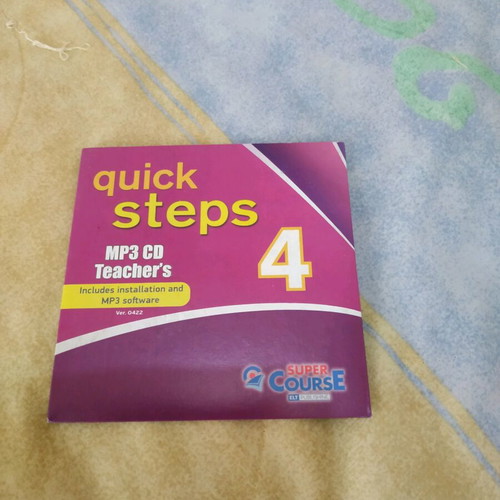 English books like new with CDs B Senior and D Senior