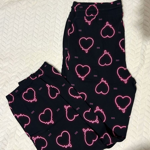 Pyjamas pants like new, glowing hearts, size L