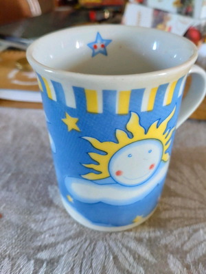 Κούπα πορσελάνινη vintage μεταχειρισμένη σε άριστη κατάσταση