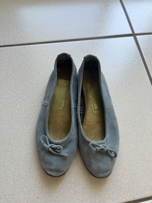 Ballerinas blue size 32 suede used