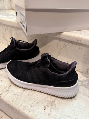Adidas Cloudfoam Ultimate αθλητικά παπούτσια μεταχειρισμένα, νούμερο 44.5, μαύρα