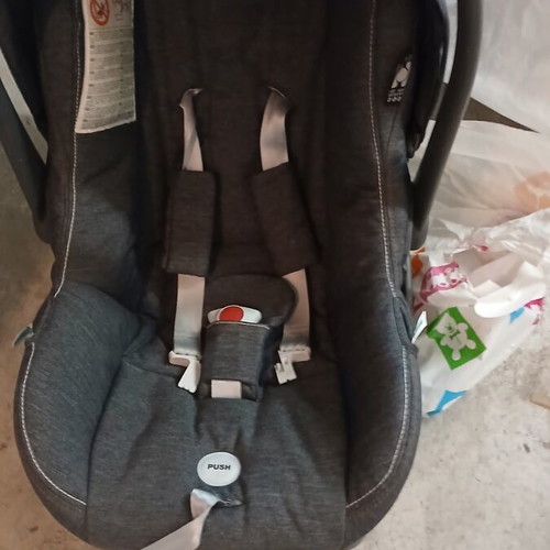 Inglesina Baby Car Seat 0-13kg with Base like new