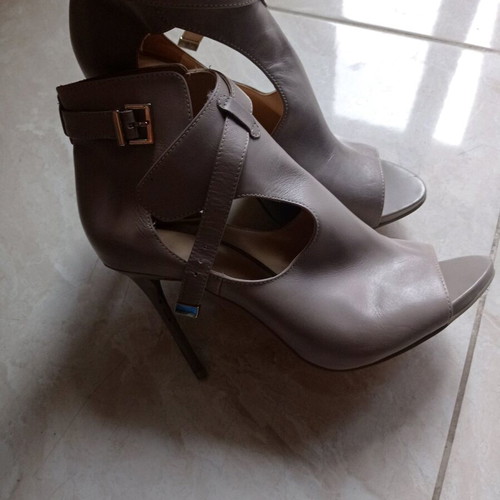 Zara leather peep toe sandals like new, elephant gray, size 41