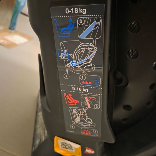 Joie Stages Car Seat 0-25kg like new, black