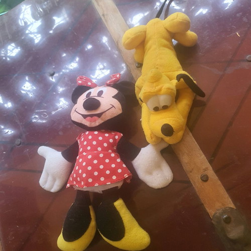 Minnie and Pluto figures like new