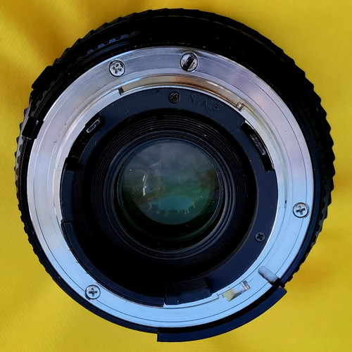 Tokina AT-X 240 AF Nikon lens like new, 24-40mm f/2.8 zoom