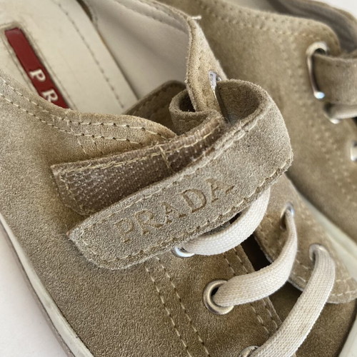 Prada children's suede sneakers used, size 26, beige