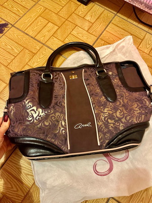 Axel shoulder bag purple like new, very large limited edition
